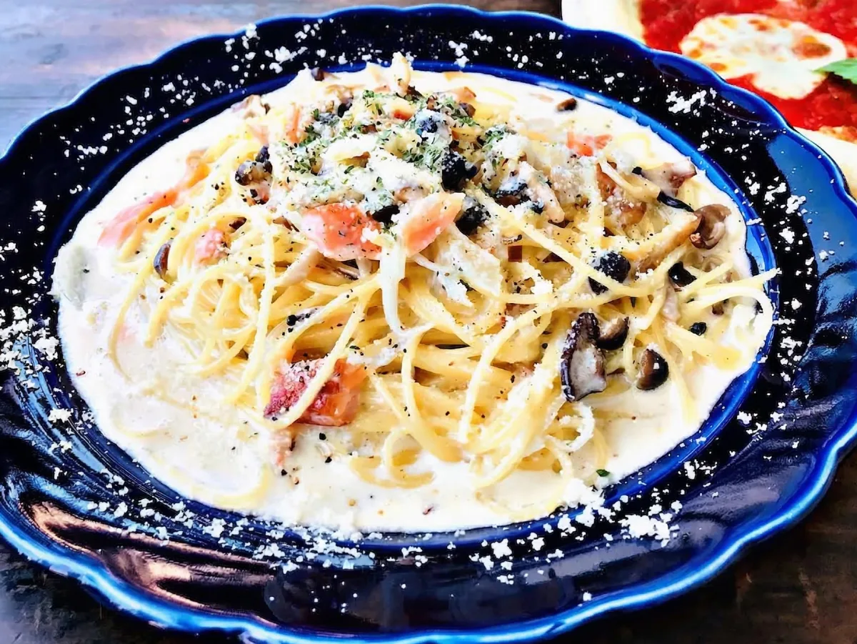 イチオシのサーモンときのこのパスタ